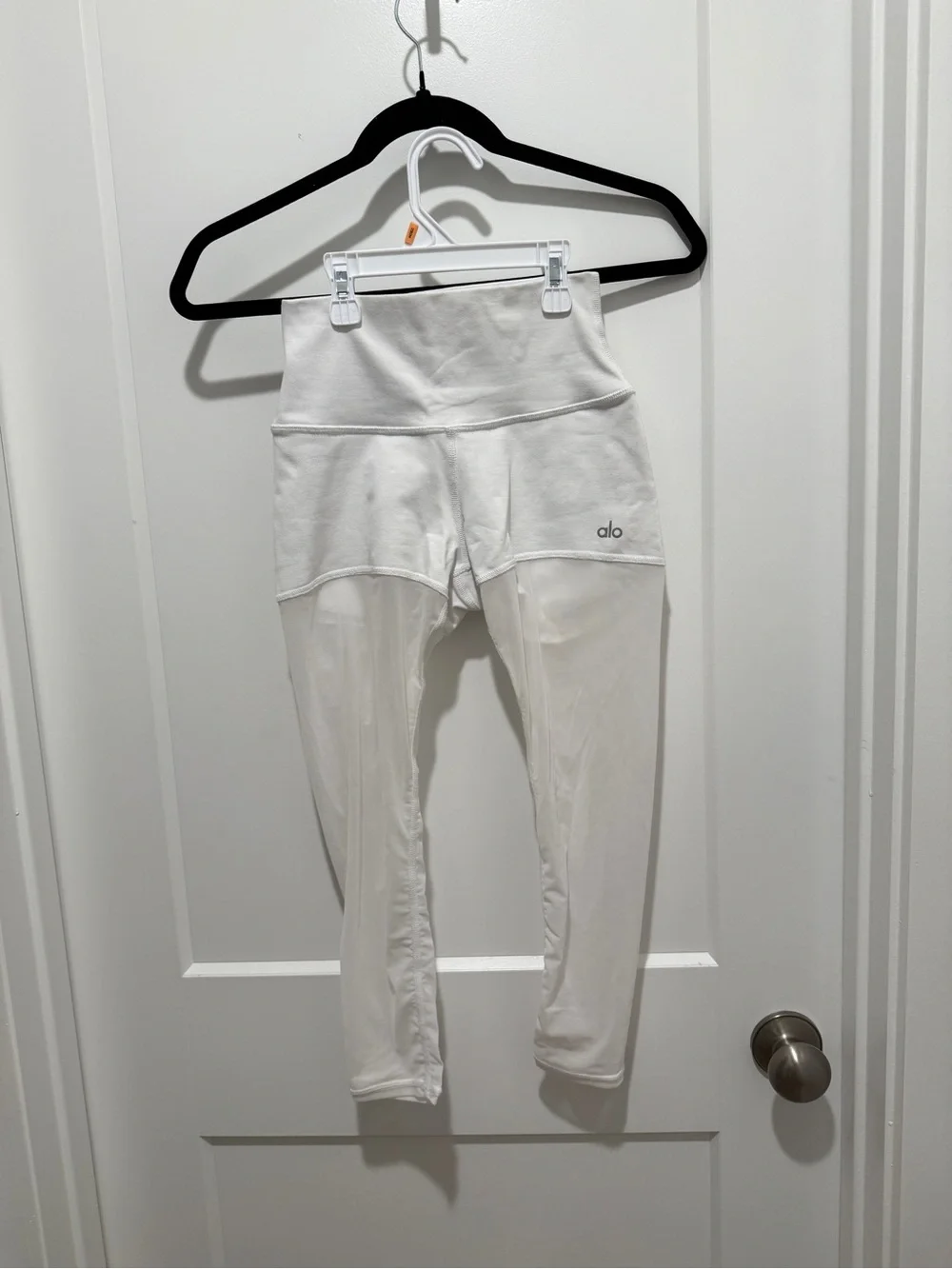 ALO Yoga  White High-Rise Capri Leggings